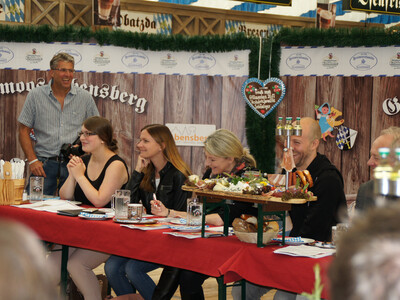 Gillamoos Pressekonferenz Festhalle Bayernland Schöniger Kuchlbauer | © Stadt Abensberg