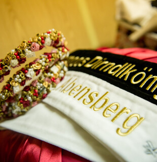 Gillamoos Dirndlköniginnen-Wahl  | © Marco Holzhäuser