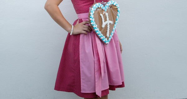 Kandidatin der Gillamoos Dirndlköniginnen-Wahl Nummer 4, Chiara Widauer | © Marco Holzhäuser