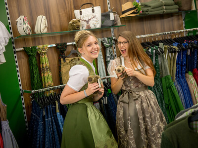 Gillamoos Drindlkönigin Einkleidetermin | © Marco Holzhäuser