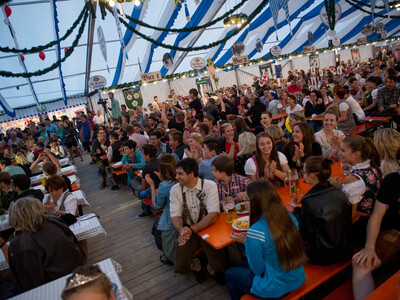 Gillamoos Dirndlköniginnenwahl  | © Marco Holzhäuser