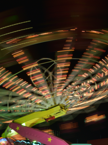 Lichtspiele des Allrounds am Gillamoos in Abensberg | © Günther Hauke, Photogilde Aventin