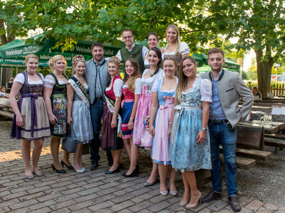 Gruppenfoto mit Stadlwirt
