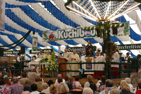 Gillamoos-Gottesdienst im Kuchlbauerzelt | © Karl Kneitinger, Photogilde Aventin