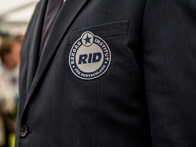 Gillamoos Weltrekord Masskrugtragen | © Marco Holzhäuser