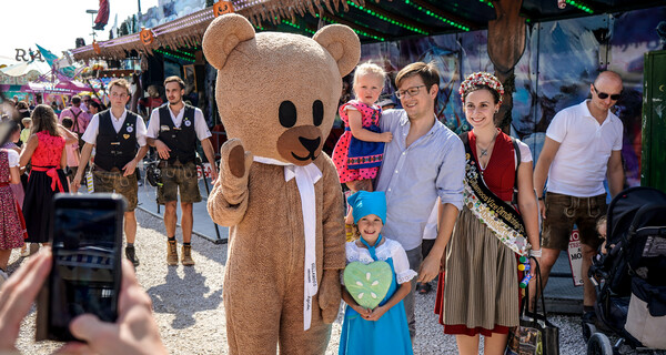 Gillamoosbär am Kindertag | © Tom Eberl / Maerz.Media