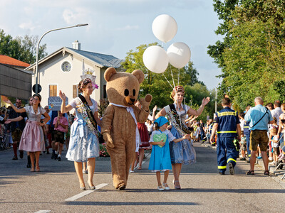 Gillamoos Dirndlköniginnen 2018/2019 | © Scherübl