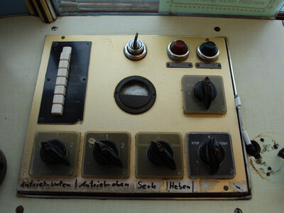 Original Allround-Fahrpult von 1968 | © Holzmann