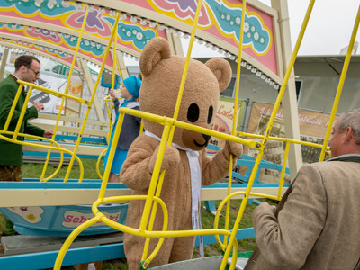 Ägide zu Besuch beim Kreis Fritz | © Holzhäuser