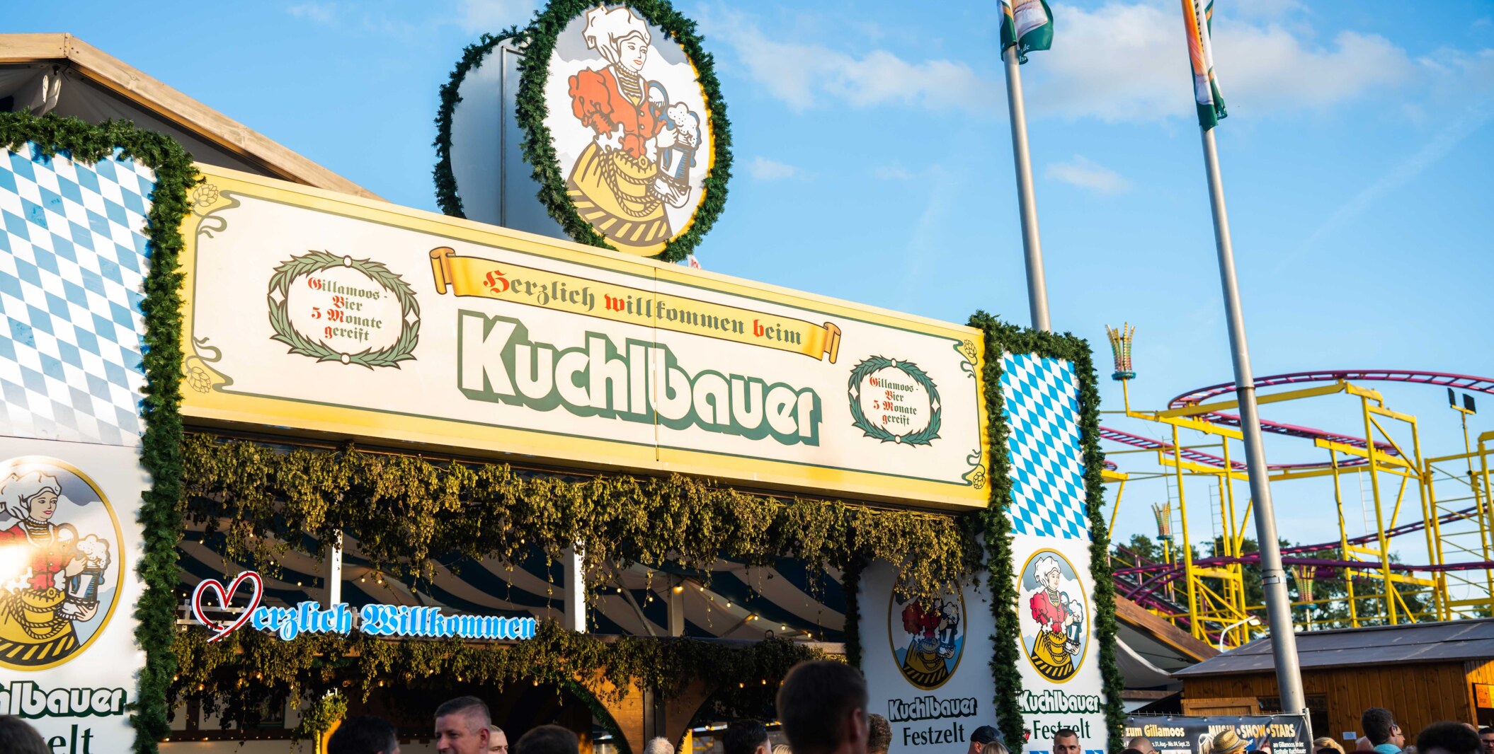 Offizieller Anstich durch den 1. Bürgermeister