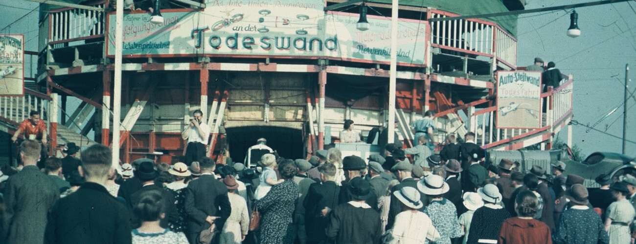 Rausch der Geschwindigkeit, Freude am Risiko, Fahrgeschäft am Gillamoos in Abensberg | © Stadt Abensberg