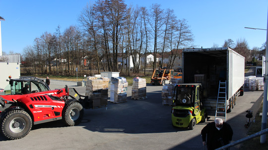 Judofamilie schickt 40 Tonnen Hilfsgüter