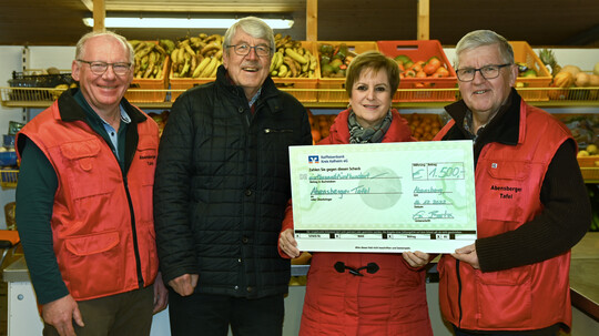 Reparatur-Café spendet an Tafel