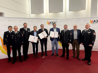 Dr. Bernhard Resch ausgezeichnet