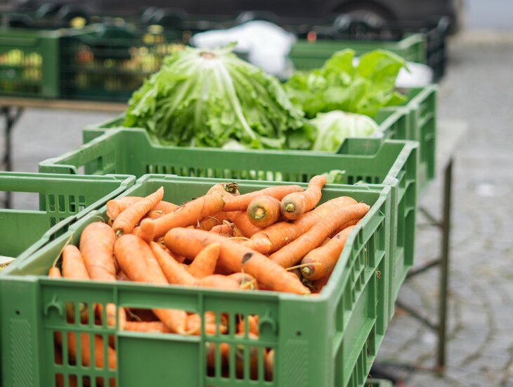 Wochenmarkt am Aveninusplatz