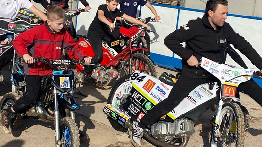 Motorsport verbindet