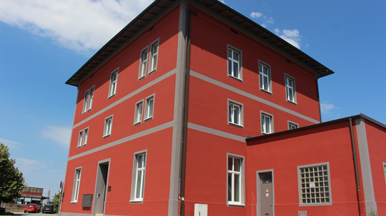 Schauen Sie in die Wartehalle