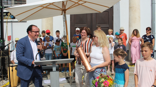 Ein schönes Fest zur Grundsteinlegung