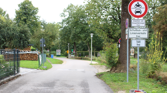 Schulbus, Feuerwehr, Rettungsdienst