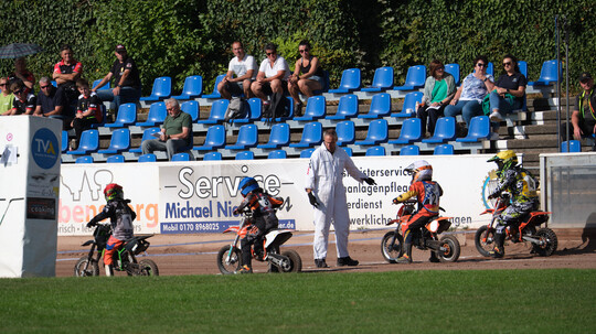 Zwei Tage Speedway-Rennen