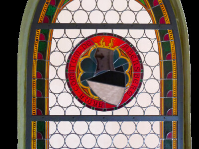 erstes Fenster Kreuzgang, Babonen-Wappen