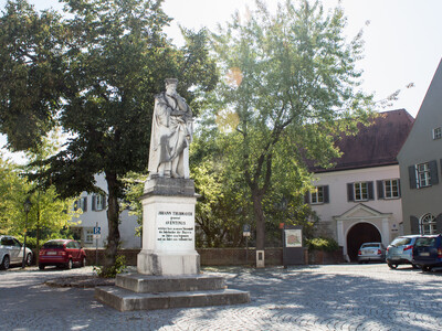 Aventinusplatz Abensberg