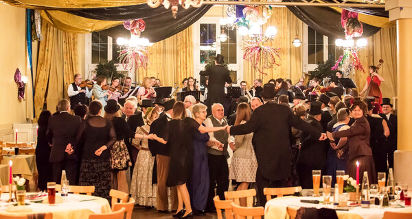 Historischer Stadtball