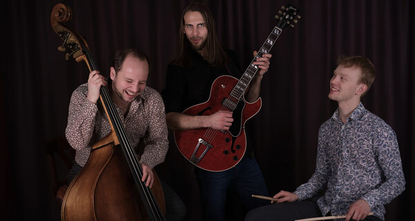 Your Daily Jazz Trio plays the music of Helmut Nieberle - Special Guest: Franziska Graz (voc)